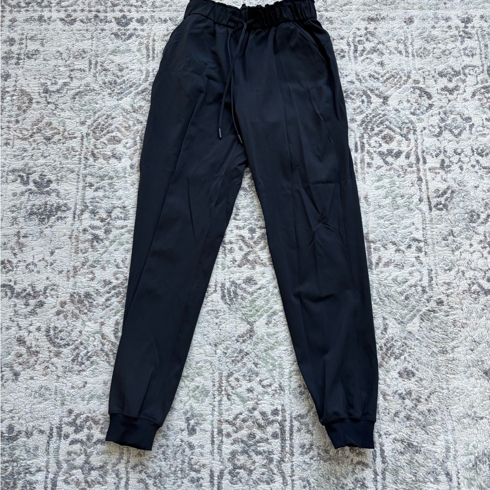 Lululemon Stretch High-Rise Jogger